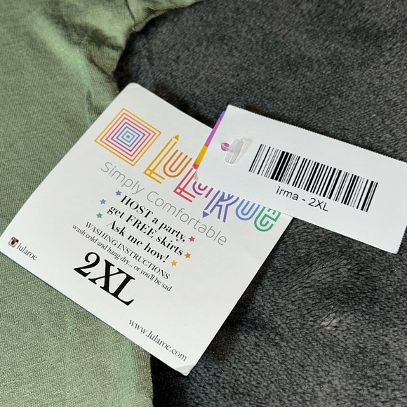 NWT LuLaRoe Size 2X Olive Green Irma Short Sleeve Lightweight T Shirt - Picture 6 of 8